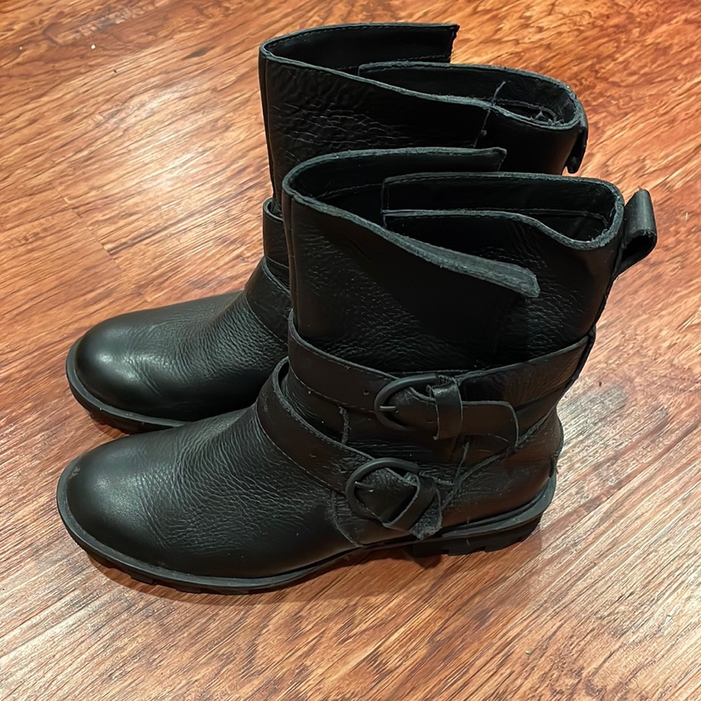 Brand new sorel boots